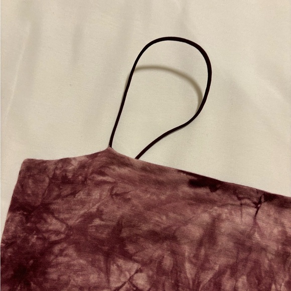 🩷Bungee-Strap Crop Cami (Burgundy) - Picture 13 of 14